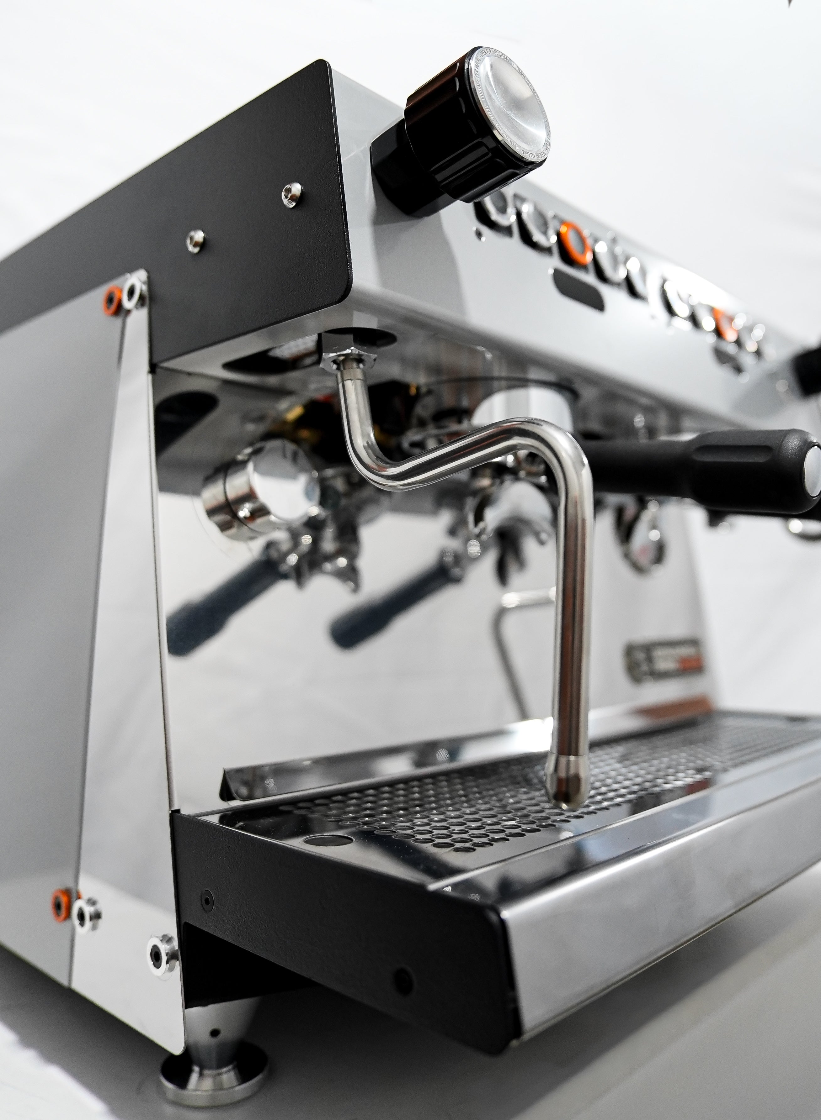 Cafetera Industrial Profesional multiboiler Italiana Dinámica PRO DUO 2 GRUPOS  AUTOMÁTICA 220V